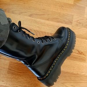 Dr Martens boots Jadon hi